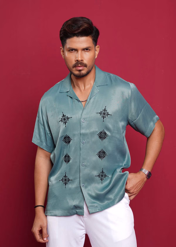 REGULAR FIT HALF SHIRT